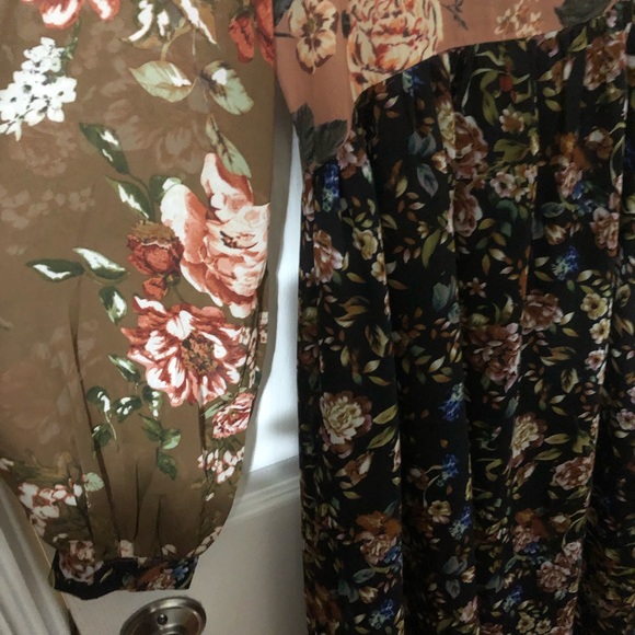 Gorgeous fall floral dress - Picture 4 of 5